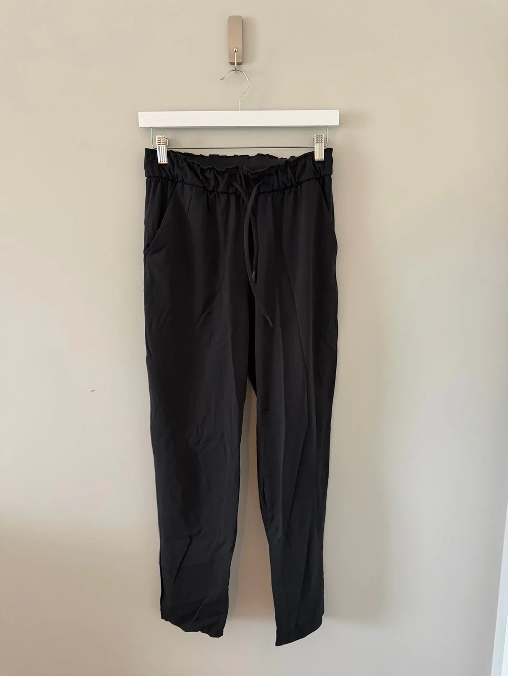 Lululemon On the Fly Black Pant Size 6